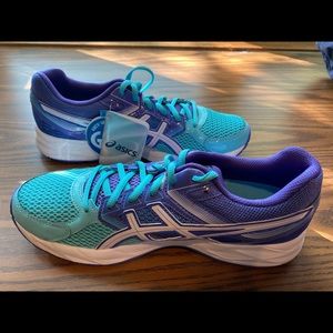 Gel ASICS running shoes